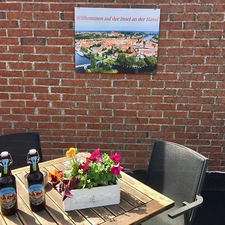 Apartmán Bilderbuchcafe - Ferien No 5 - Markt 7 *