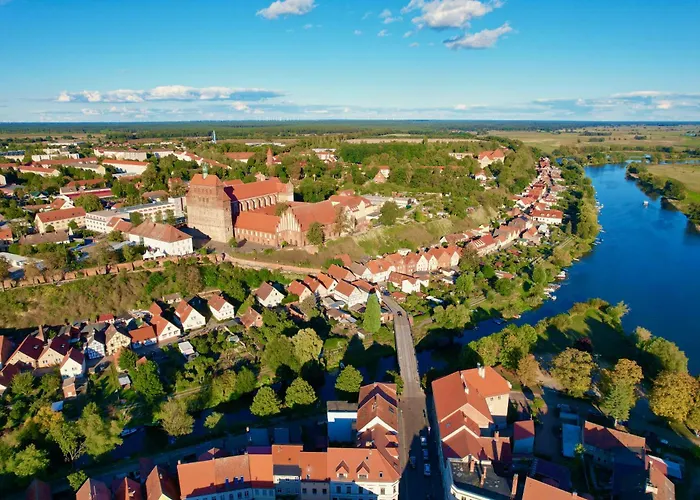 Bilderbuchcafe - Ferien No 5 - Markt 7 Апартаменты Хафельберг